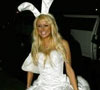 Пэрис Хилтон переоделась в ослепительно белого кролика, чтобы напугать фанатов на Хэллоуин (фото)