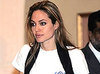 Анджелина Джоли плачет от своей работы
