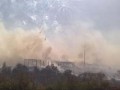 Пожарные оставили догорать склады с пиротехникой под Донецком
