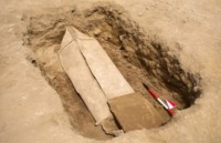 В Италии нашли древний саркофаг с гробом из свинца 