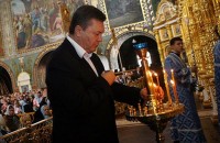 Виктор Янукович поздравил сограждан с Воскресением Христовым 