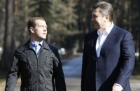 Медведев и Янукович соединят Крым с Россией до 2014 года 
