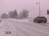 На Францию обрушились снегопады и штормовые волны