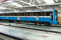 Метро Киева запустило поезд с камерами и массажным креслом 