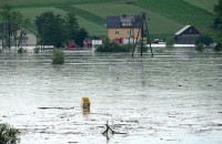 Варшава: вода в Висле поднялась выше критического уровня 