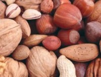 Орехи помогают бороться с высоким холестерином