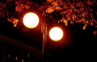 На улицах столицы после 23:00 начали отключать освещение 