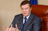 Янукович пригрозил Могилеву «красной карточкой» 