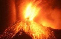 Землетрясение в Японии разбудило индонезийский вулкан 
