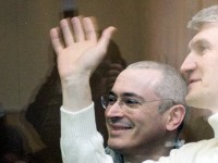 Ходорковскому и Лебедеву снизили срок на год