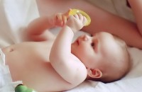 Грудное вскармливание защищает младенцев от внезапной смерти 