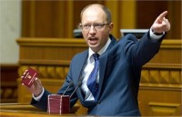 Яценюк: ГПУ допрашивает депутатов, которые ходили на суд над Тимошенко