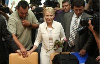 Судья не согласился закрывать дело Тимошенко