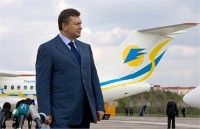 Янукович прилетел к Медведеву в Сочи 