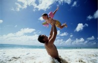 Дети снижают у отцов уровень тестостерона, делая их здоровее