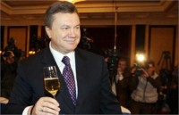 Аферисты продают возможность выпить с Януковичем за 6 тыс. гривен