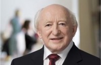 На президентских выборах в Ирландии победил 70-летний поэт 