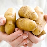 Картофельная помощь коже рук в зимний период!