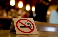Депутаты приняли в первом чтении законопроект о запрете курения в ресторанах и на стадионах 