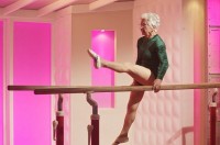 Здоровий образ жизни позволяет 86-летней гимнастке из Германии выполнять безукоризненно сложные упражнения