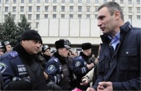 Кличко призвал Януковича дать оценку фальсификациям на выборах 