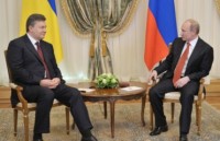 Янукович, пообещавший выполнить ряд условий на пути к ЕС, едет в понедельник в Москву 