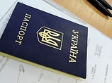 Янукович поручил сократить срок выдачи паспортов: внутреннего - до 10 дней, заграничного - до 20