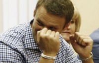 Навальный приговорен к пяти годам тюрьмы 