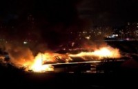 Очевидцы сообщили детали масштабного пожара в Оболонском районе Киева 