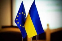 Азаров збрехав про візит української делегації до ЄС 