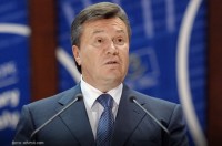 Янукович нарешті погодився на дострокові вибори
