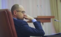 Яценюк исключил двухсторонние переговоры с Россией 